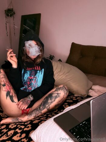 A / avajane8 nude photo #2