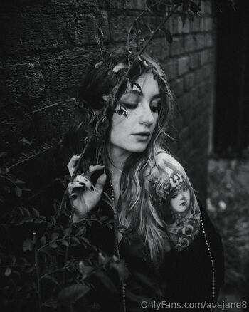 A / avajane8 nude photo #3