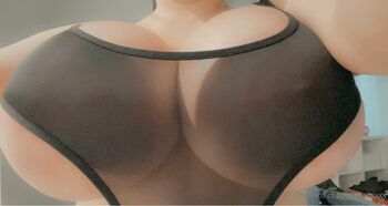 OnlyFans / avaxxxof nude photo #5