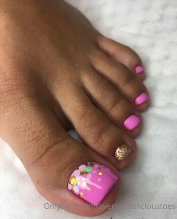 Elisabet / averagedelicioustoes nude photo #2