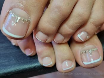 Elisabet / averagedelicioustoes nude photo #6