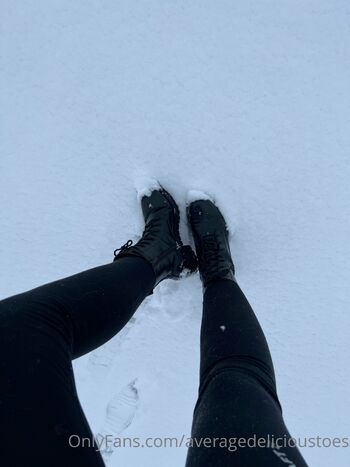 Elisabet / averagedelicioustoes nude photo #11