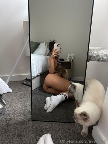 avery / averyelsh nude photo #12