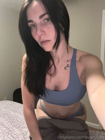 Avery Fo / averyfoxx nude photo #9