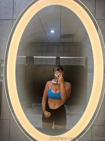 AveryFre / averyleighfree nude photo #29