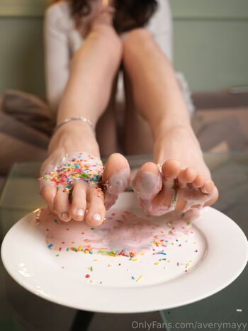 Ev / averymayy nude photo #12