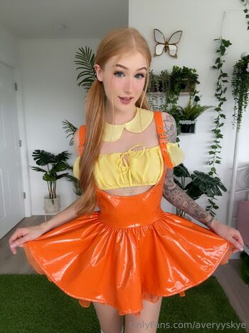 Avery Sky / averyyskye / averyxskye / averyskyye / avery.kawaii nude photo #6