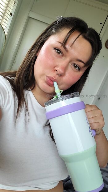 Avery Grac / aves_doesthings nude photo #29