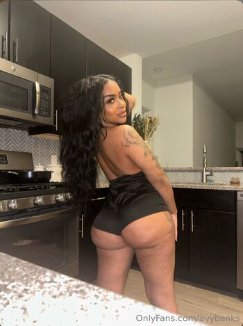 𝐀𝐯𝐲 𝐁𝐚𝐧𝐤𝐬 / avybanks nude photo #11