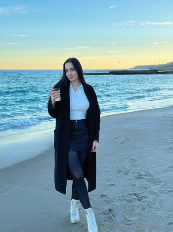 Awenli / awenlis nude photo #19