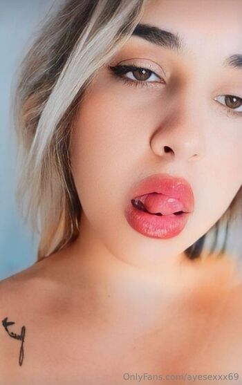 V C A L L A Y U / ayesexxx69 nude photo #1