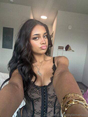 Alice Ma / aylamariaaa nude photo #1