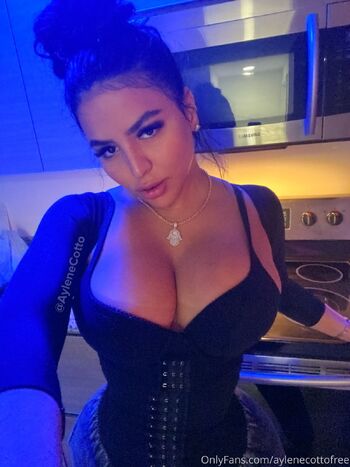 Aylen / aylenecottoxo nude photo #15
