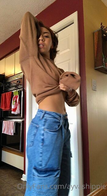 Ayv / ayvashippie nude photo #6