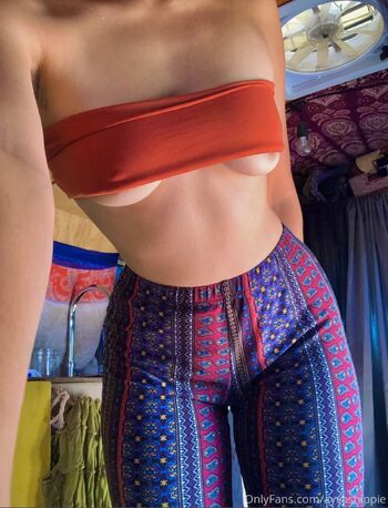 Ayv / ayvashippie nude photo #16