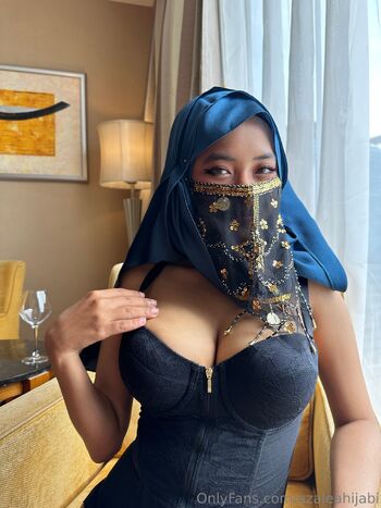 Azalea / azaleahijabi nude photo #15