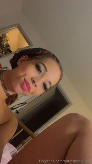 Evie Taylor / b00bsandblunts nude photo #21