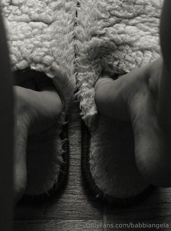 Angel / babbiangela nude photo #2