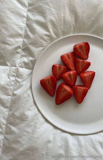 Angel / babbiangela nude photo #20