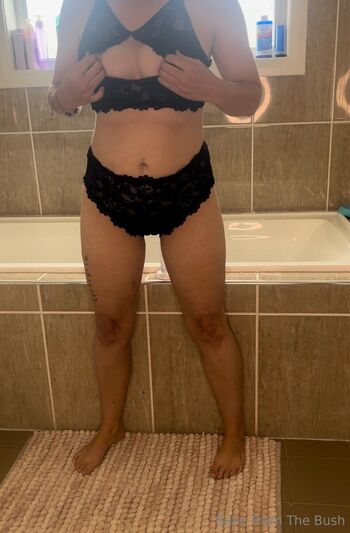 Babe From the Bus / babefromthebush nude photo #7