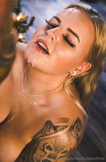 Babemeetsbear / babemeetsbeardfree nude photo #15
