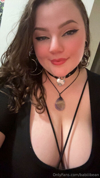 Skye / babiiibean nude photo #3