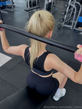 Bonnie / baby_bonn nude photo #1