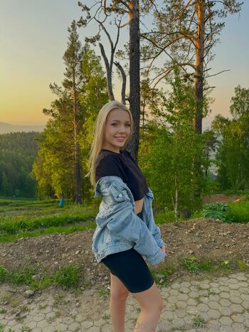 Bonnie / baby_bonn nude photo #4