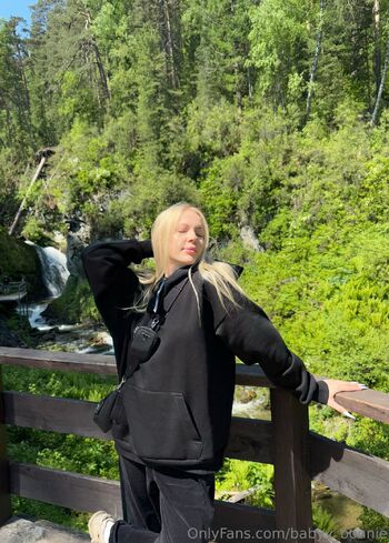 Bonnie / baby_bonn nude photo #20