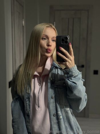 Bonnie / baby_bonn nude photo #21