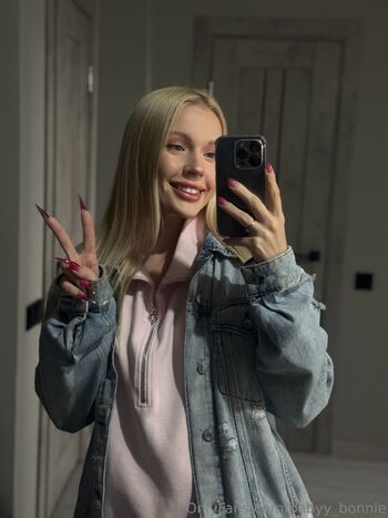 Bonnie / baby_bonn nude photo #22