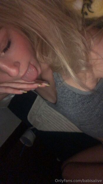 babyaisalive nude photo #8