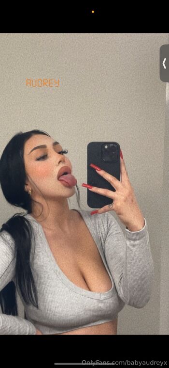 QUEEN AUDREY BABYYYY / babyaudreyx / audreybabyxx nude photo #23