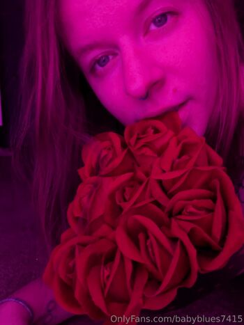 BabyBlues741 / babyblues7415 nude photo #17