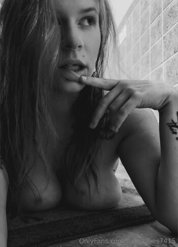 BabyBlues741 / babyblues7415 nude photo #24