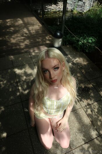 Charlott / babychar_x nude photo #24