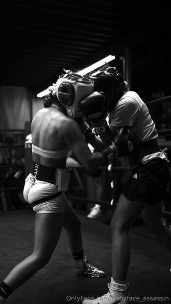 lupita medin / babyface_assassin nude photo #38