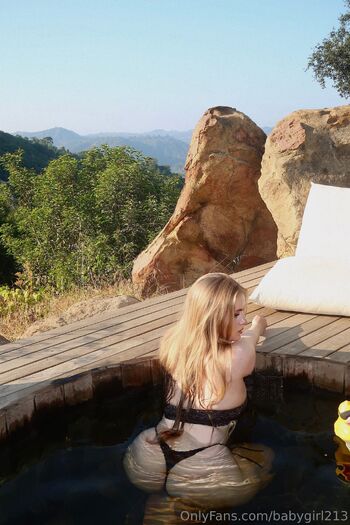 emm / babygirl213 nude photo #17