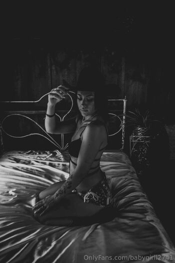 Aleish / babygirll2741 nude photo #11