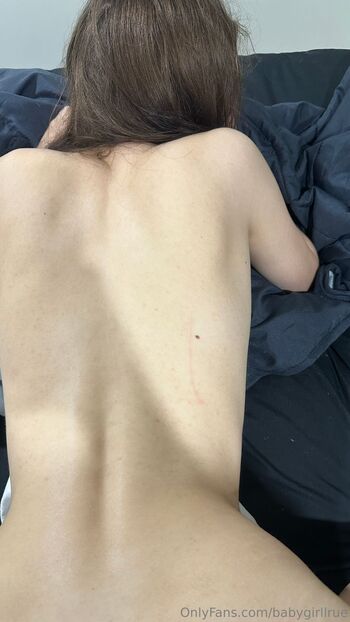 rube / babygirllrue nude photo #2