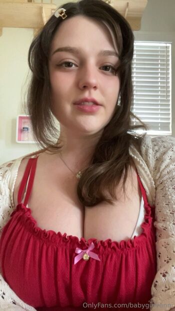 Lovely Vannah / babygirlvanni nude photo #16