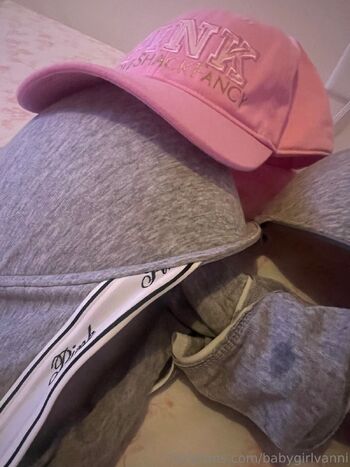 Lovely Vannah / babygirlvanni nude photo #19