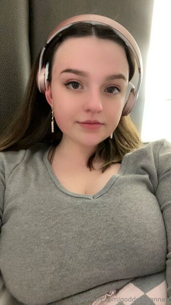 Lovely Vannah / babygirlvanni nude photo #20