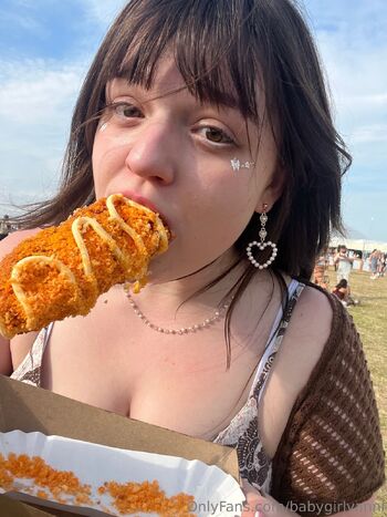 Lovely Vannah / babygirlvanni nude photo #23