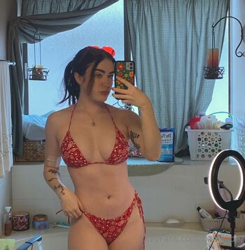 Jade / babyjadez nude photo #25