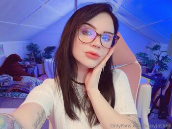 check pinned pos / babyjas666 nude photo #4