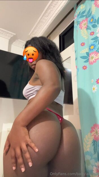 Mallorie / babylatina8 nude photo #1