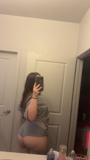 babyyylee / babylee_xxx nude photo #6