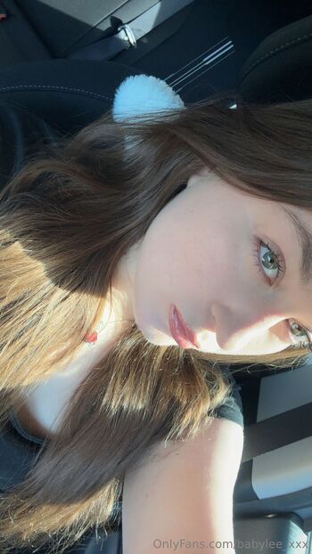 babyyylee / babylee_xxx nude photo #9