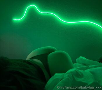 babyyylee / babylee_xxx nude photo #16